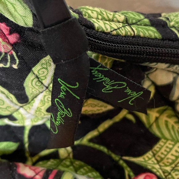 ๐ Vera Bradley Large Floral Shoulder Bag with Adjustable Strap. ๐ - Picture 6 of 13